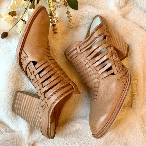 Dolce Vita Shoes - Dolce Vita Heeley Leather Upper Braided Western Slip On Tan Heeled Mules